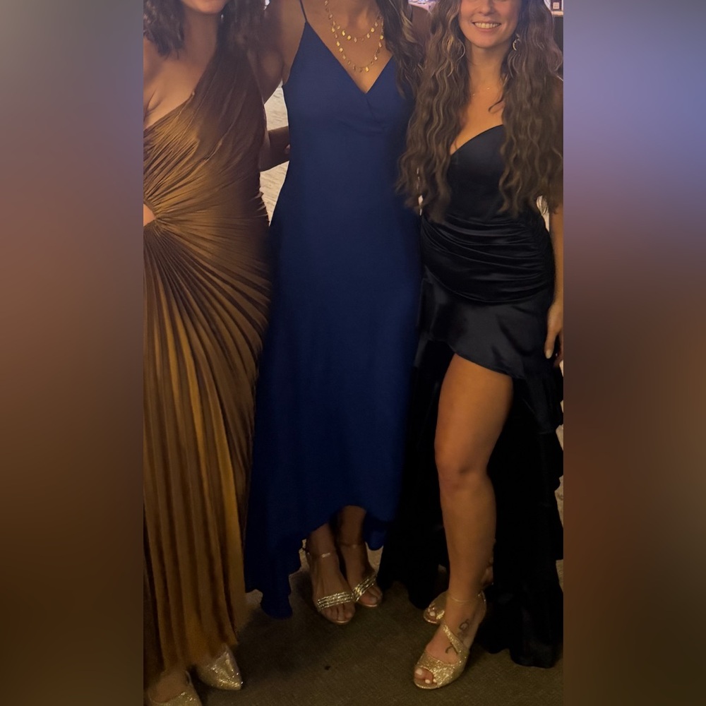 Elegant V-Neck Maxi Dress in Royal Blue